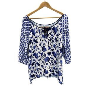 Amma Art to Wear White Blue Floral Top Women’s Medium USA Flowy Boho Chic